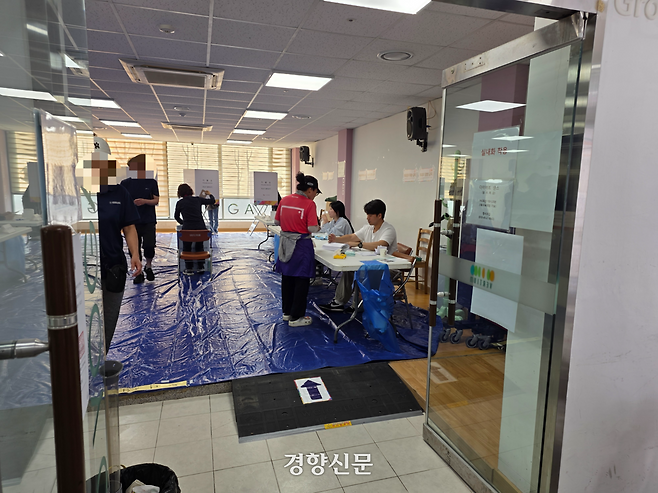 6·3 대선일인 3일 오전 청주시 서원구 성화동 한 아파트 피트니스센터 탁구장에 마련된 성화개신죽림동 제10투표소 모습. 이삭 기자.