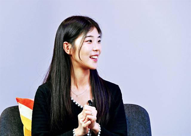 류하은씨가 최근 서울 영등포구 국민일보 스튜디오에서 요양병원 중환자실에서 근무했던 일상에 관해 얘기하고 있다. 장진현 포토그래퍼