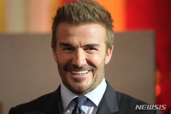 [런던=AP/뉴시스]영국 축구스타 데이비드 베컴이 11일(현지시각) 수도 런던 성제임스궁에서 열린 제1회 국왕재단 자선 시상식에 참석하고 있다. 2024.06.12.