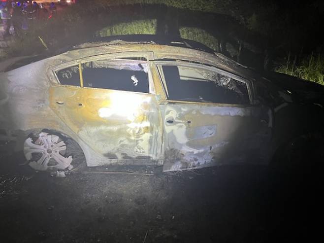 전소된 차량. 홍성소방서 제공