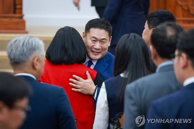 사임한 어용에르덴 몽골 총리 [AFP 연합뉴스 자료사진. 재판매 및 DB 금지]