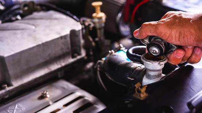 여름철 자동차 냉각수 점검