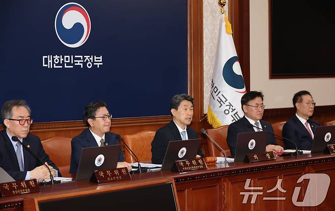 이주호 대통령 권한대행 부총리 겸 교육부 장관이 28일 서울 종로구 정부서울청사에서 열린 국무회의에서 발언하고 있다. (교육부 제공, 재판매 및 DB 금지) 2025.5.28/뉴스1 ⓒ News1 임세영 기자