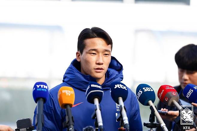 이태석이 22일 용인미르스타디움에서 오는 25일 열리는 요르단과의 경기를 앞두고 훈련 전 취재진과 인터뷰를 하고 있다. (대한축구협회 제공. 재판매 및 DB 금지) 2025.3.22/뉴스1