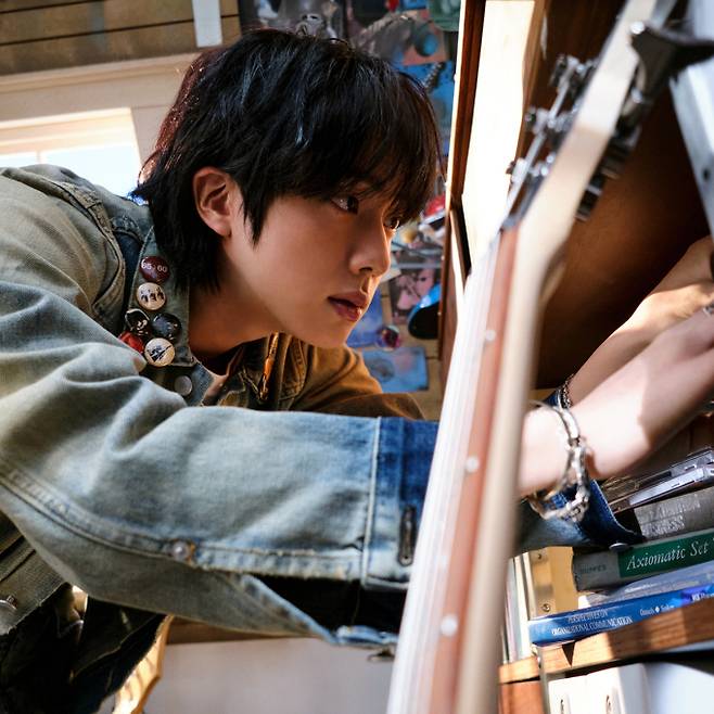 방탄소년단 진 콘셉트 포토 (제공: 빅히트 뮤직)