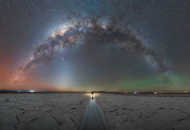 소금의 세상. /일레한드라 헤이스/2025 Milky Way Photographer of the Year