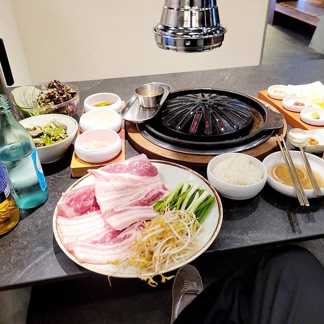 노총각 돼지갈비 혼밥