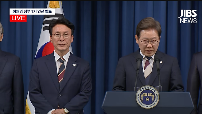 이재명 대통령과 김민석(왼쪽) 국무총리 내정자