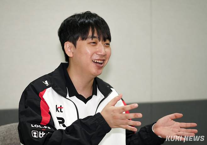 KT롤스터 소속 '스코어' 고동빈 감독이 지난 3월21일 서울 영등포구 롤스터 사옥에서 쿠키뉴스와 인터뷰하고 있다. 유희태 기자