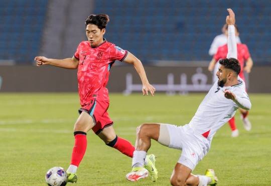 드리블하는 배준호. 사진[연합뉴스]