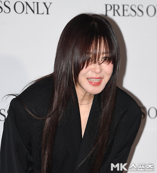 배우 최강희가 과거 은퇴 직전까지 갔던 속내를 고백하며, 그 위기의 순간을 막아준 사람이 김숙이었다고 밝혔다.사진=천정환 기자