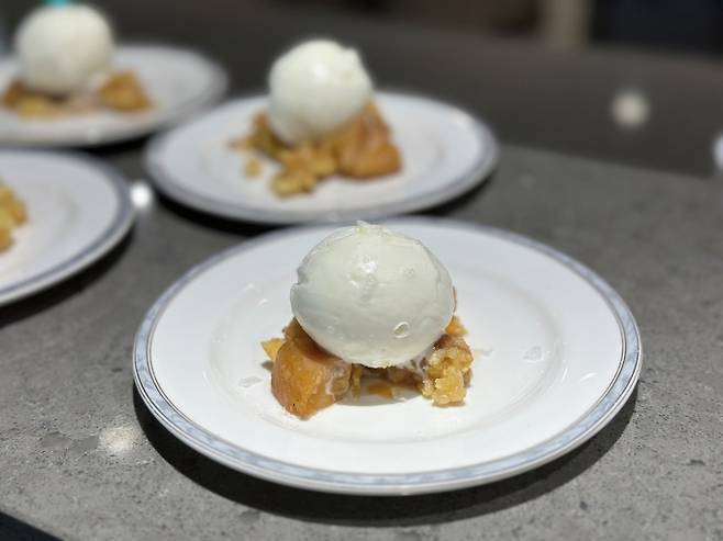 원재료의 질을 높이고 브랜드 철학과 창의성까지 갖춘 프리미엄 아이스크림이 늘어나고 있다. 사진은 벤슨 테이스팅 라운지의 아이스크림 디저트. /사진=다이어리알