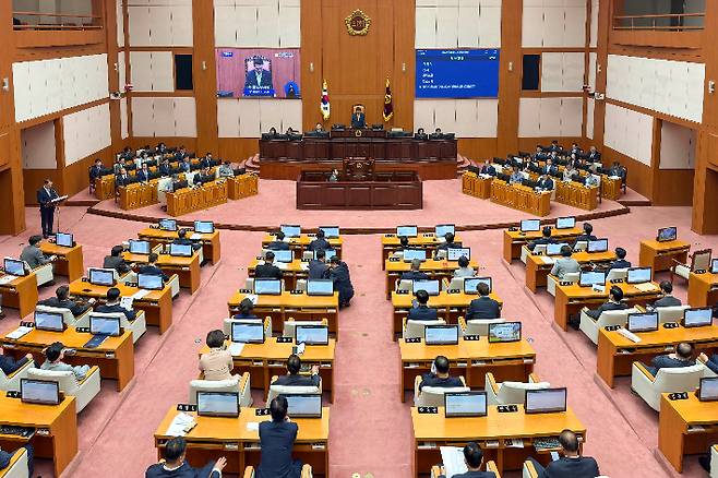 부산시의회 329회 정례회 1차 본회의가 4일 열렸다. 부산시의회 제공