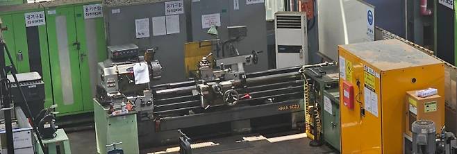 지난 2일 태안화력발전소 내 한전KPS 태안화력사업소 기계공작실에서 한전 KPS 하청업체 소속 비정규직 노동자 김충현(50)씨가 작업 도중 숨졌다. 사진은 김씨가 작업 중이던 기계의 모습. 사망사고 대책위 제공