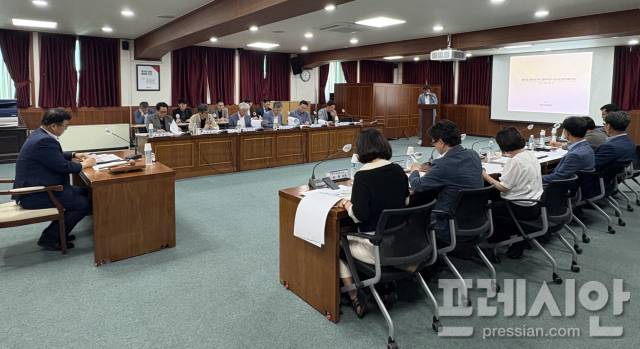 ▲광양경자청 2025년 제1회 경관위원회ⓒ광양경자청