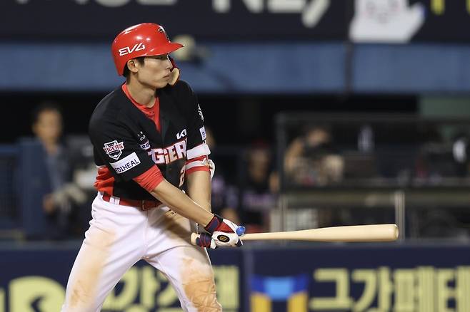 KIA 김호령은 빼어난 수비력에 이어 타격 발전까지 이뤄내며 외야진에 활력을 불어넣고 있다. 사진제공｜KIA 타이거즈