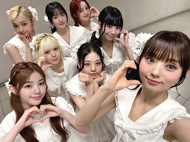 유니스. F&F엔터테인먼트