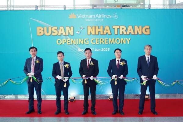 베트남항공이 6월1일 부산-나트랑 직항 노선에 취항했다 / 베트남항공