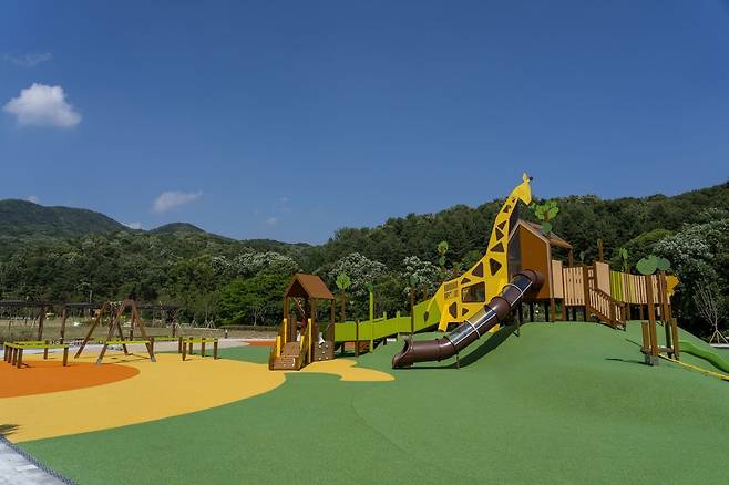 율동공원 오토캠핑장 어린이놀이터 [성남시 제공. 재판매 및 DB 금지]