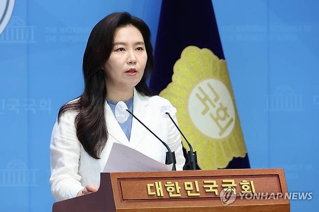 더불어민주당 원내대변인 시절의 강유정 대통령실 대변인 [연합뉴스 자료 사진]