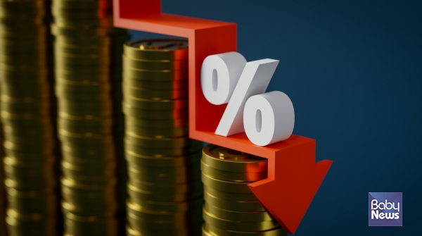 출산율 저하와 인구 고령화가 실질금리를 1.8%p 낮췄다는 진단이 나왔다. ⓒ베이비뉴스