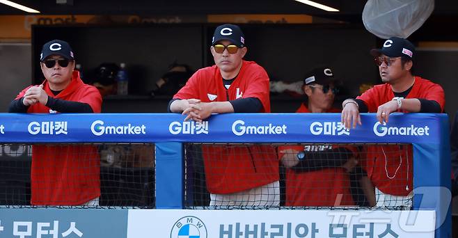 4연승을 달린 SSG 랜더스는 3위 롯데 자이언츠와 승차를 0.5경기로 좁혔다 . 2025.5.25/뉴스1 ⓒ News1 김진환 기자