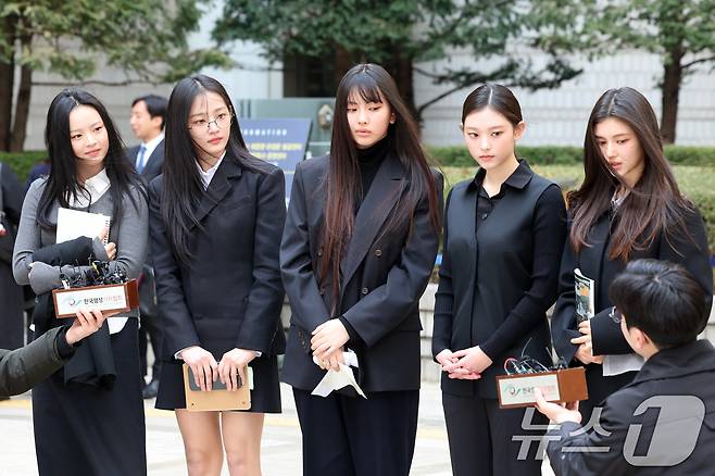 그룹 뉴진스(왼쪽부터 하니, 민지, 혜인, 해린, 다니엘). 2025.3.7/뉴스1 ⓒ News1 황기선 기자