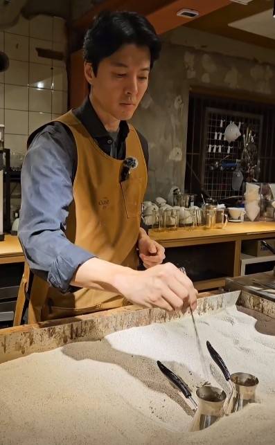 이동건 카페 SNS