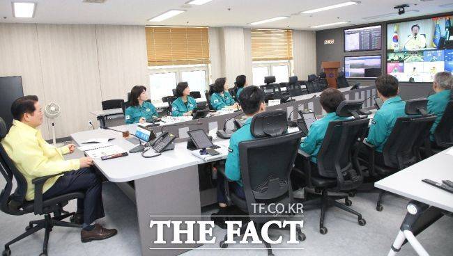 최대호 안양시장이 5일 이재명 대통령 주재 안전치안 점검회의에 참여하고 있다./안양시