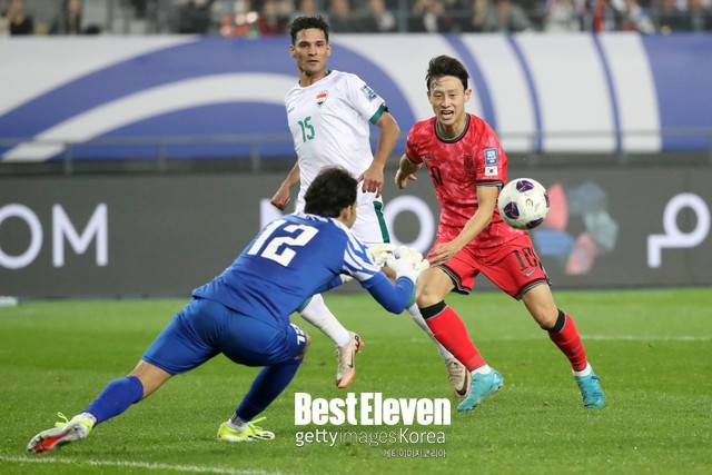 지난해 11월 한국 원정 당시 이재성의 슛을 막는 하산의 플레이