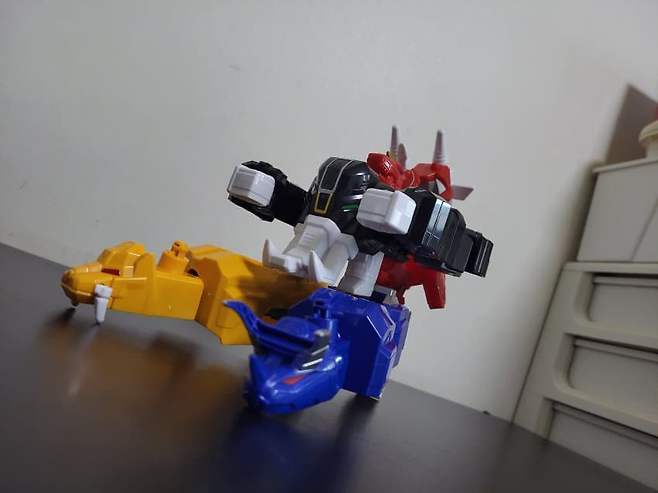 1749095343.jpg 퀄리티가 애매한 파워레인저 로봇완구 시리즈