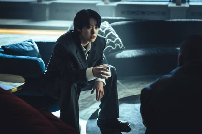 광장. (사진=넷플릭스 제공)