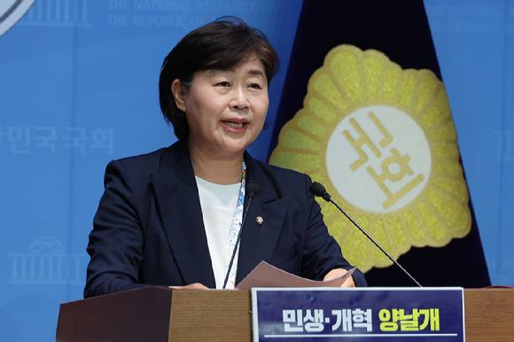 더불어민주당 서영교 의원이 5일 서울 여의도 국회 소통관에서 원대대표 출마를 선언하고 있다. 2025.6.5 [사진=연합뉴스]