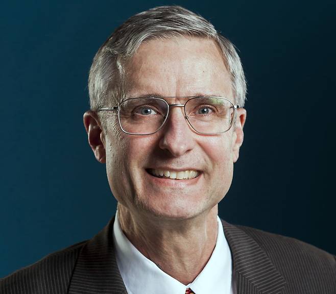 브루스 베넷 랜드공공정책대학원 교수