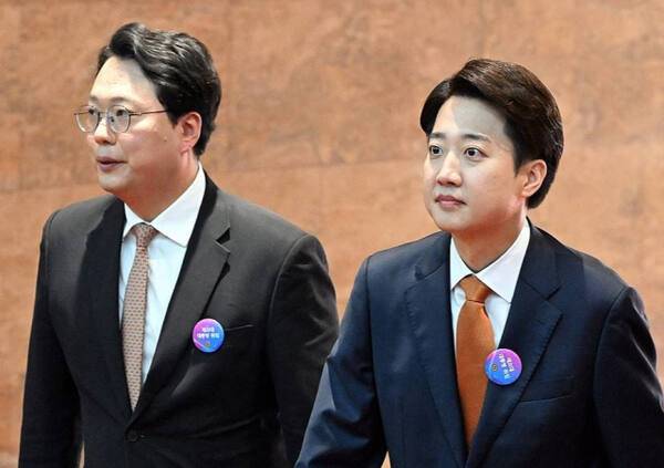 (왼쪽부터) 천하람 개혁신당 원내대표, 이준석 개혁신당 의원