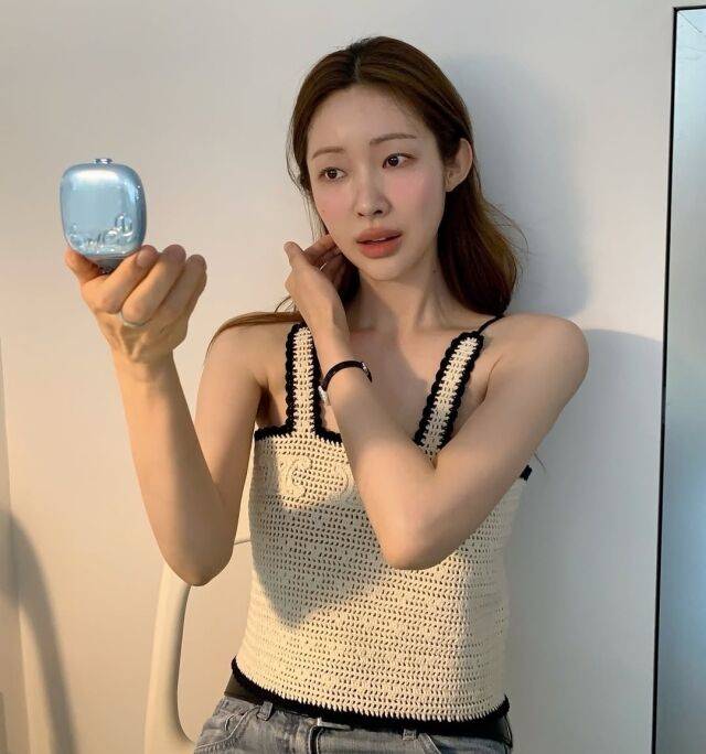 배우 차정원이 감각적인 여름 패션으로 '꾸안꾸'룩의 정석을 선보였다. / 차정원 인스타그램 캡처