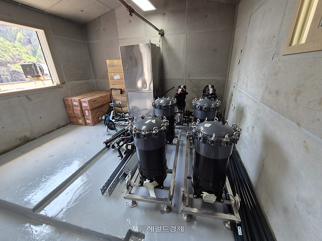 서도 주민숙소 해수 담수화 시설 모습[울릉군 제공]