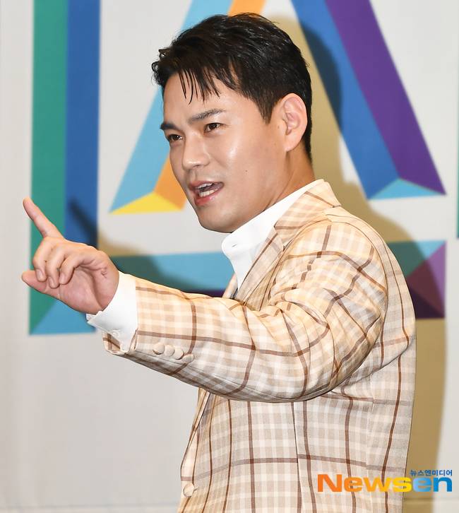 천록담, 뉴스엔DB