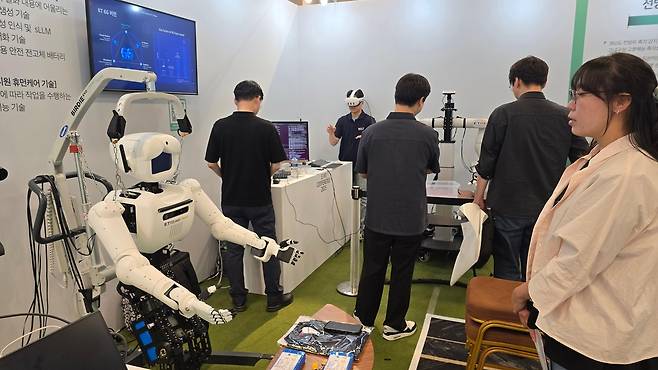 멀티모달 교감형 인공지능 로봇 [ETRI 제공. 재판매 및 DB 금지]