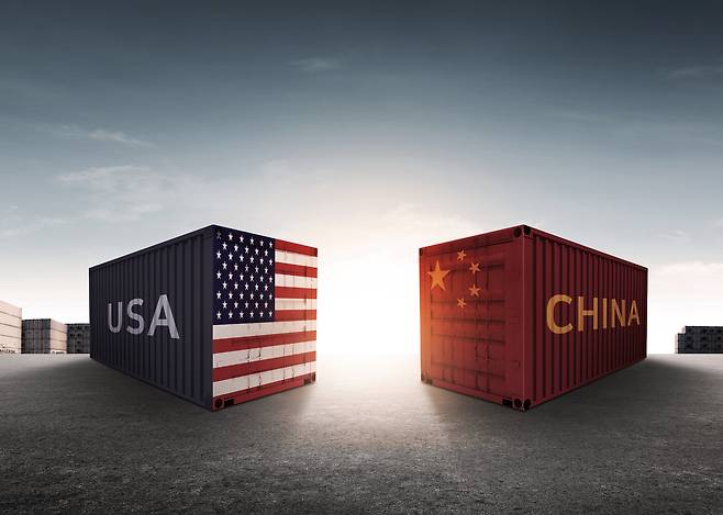 미국과 중국의 관세부과와 보복조치의 과정에서 일어난 중국의 희토류 수출규제가 전 세계의 자동차산업에 심각한 영향을 발생시키기 시작했다. /클립아트 코리아 제공