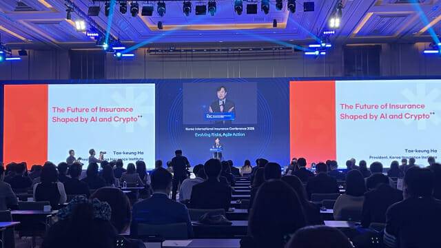 5일 오전 열린 한국글로벌보험회의(KIIC) 기조연설을 하고 있는 하태경 보험연수원장.(사진=보험연수원)