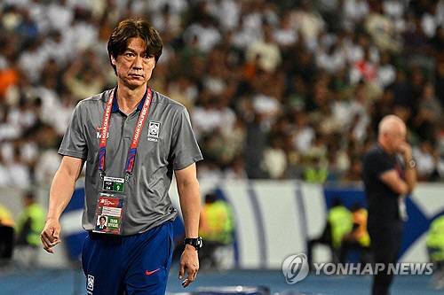 '불공정 선임 논란' 속 월드컵 본선행 확정지은 홍명보 감독(사진=연합뉴스)