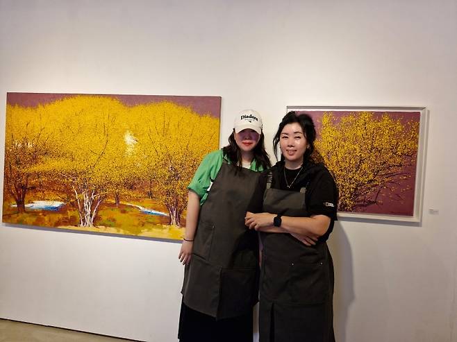 ▲ 모녀 아티스트 서경란 화가와 김재희 조각가