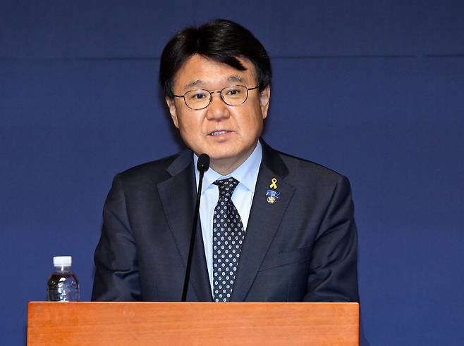 황운하 조국혁신당 원내대표가 지난 4월 국회에서 열린 국회 미래산업포럼 발족식에서 축사하고 있다. 박민규 선임기자