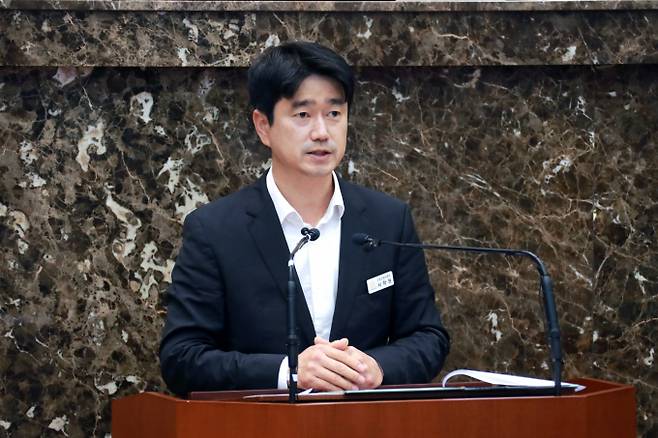 서학원 이천시의원(현 산업건설위원장). /사진제공=이천시의회