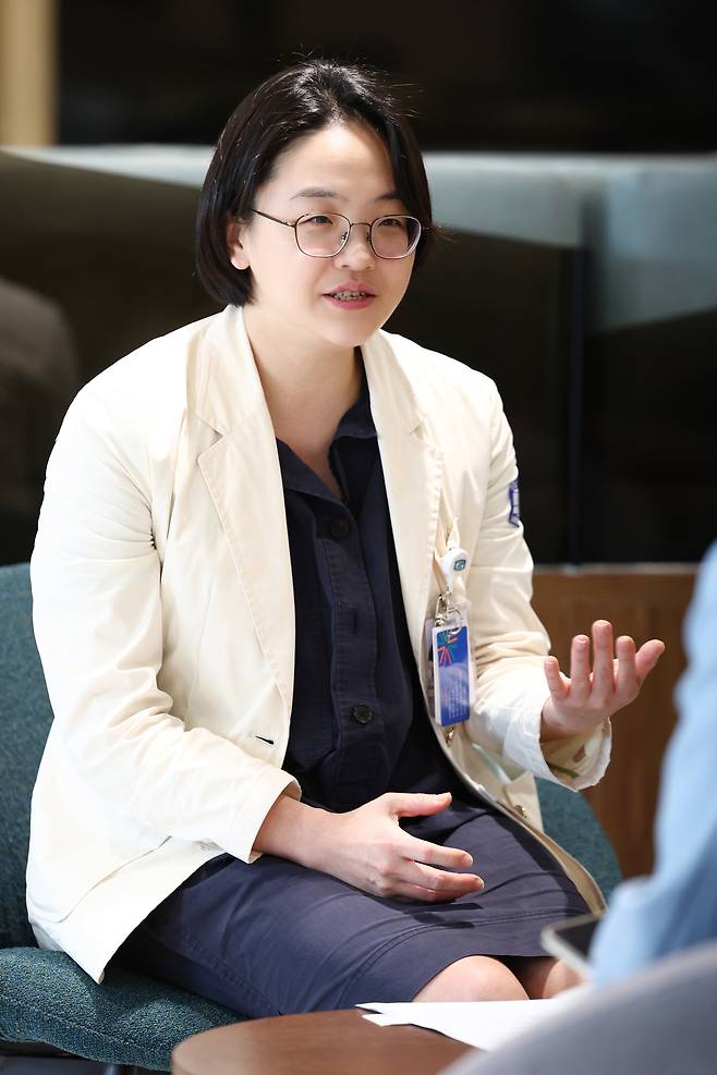 강병수 서울성모병원 산부인과 교수는 지난 5일 서울 반포동 서울성모병원에서 진행된 인터뷰에서 "다태아 임신은 고위험 임신인 만큼, 임신부터 출산까지 세심한 검진과 관리가 중요하다"고 강조했다. 한윤종 기자