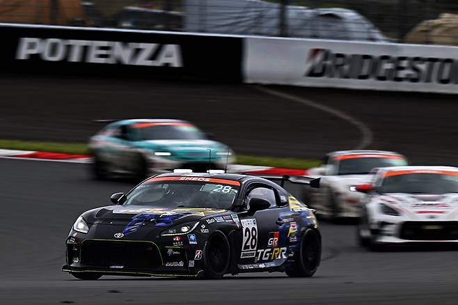 슈퍼 다이큐 시리즈 3라운드 '후지 24시간 내구 레이스'에 출전한 토요타 가주 루키 레이싱. 사진: 김학수 기자