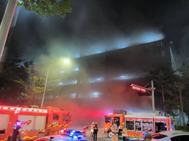 화재현장 [경기소방본부 제공. 재판매 및 DB 금지]