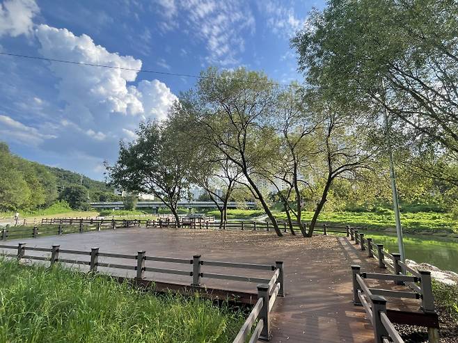 중랑천 발물쉼터. 사진=의정부시청