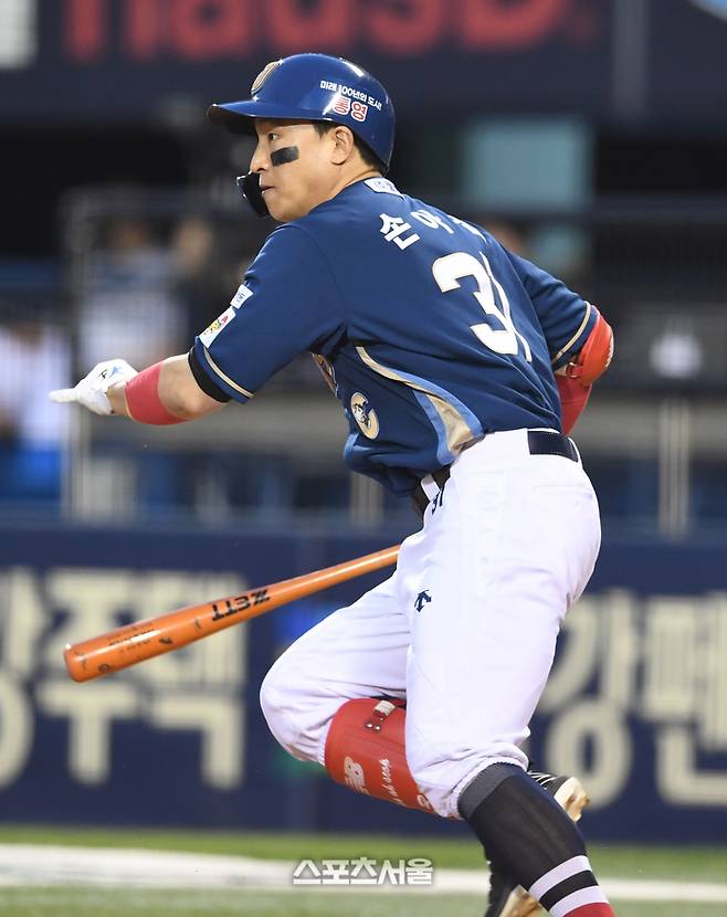 왼쪽 무릎 내전근 통증으로 지난달 28일 1군 엔트리에서 말소된 NC 다이노스 손아섭이 빠르면 8일 팀에 합류할 예정이다. 사진 | 박진업 기자 upandup@sportsseoul.com